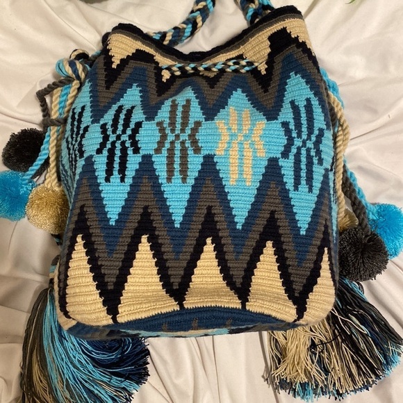 Blue & Cream Tribal Pattern Deluxe Wayuu Double Drawstring Shoulder Mochila Bag - Picture 3 of 15